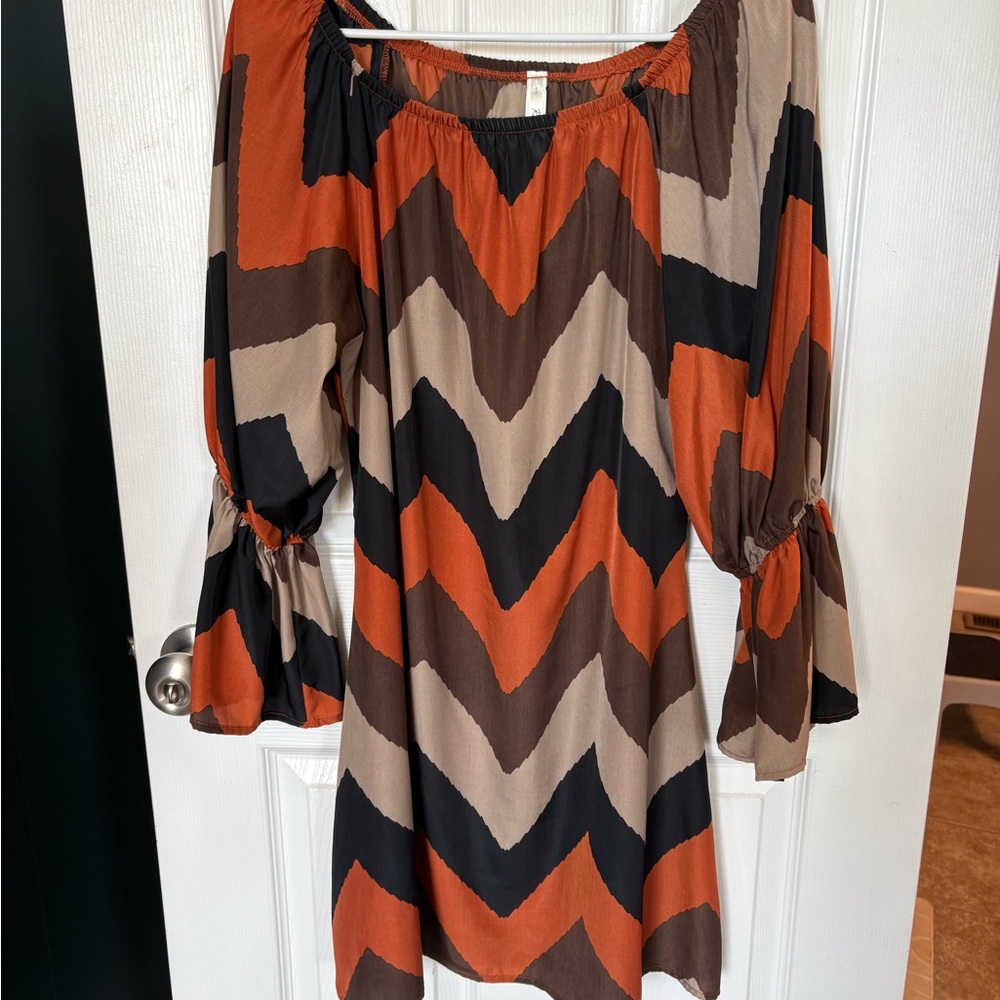 Rachel Kate Long-Sleeve Chevron Shift Dress in Rust, Brown & Black